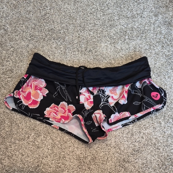 Roxy Black and Pink Floral Shorts - Picture 1 of 6